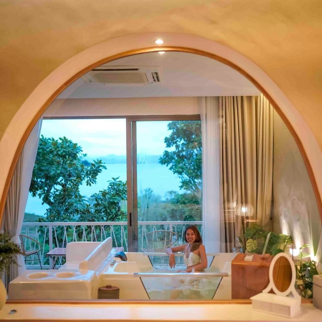 Le La Lake Resort And Spa Kaeng Krachan Exterior photo