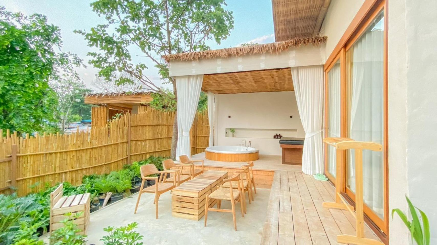 Le La Lake Resort And Spa Kaeng Krachan Exterior photo